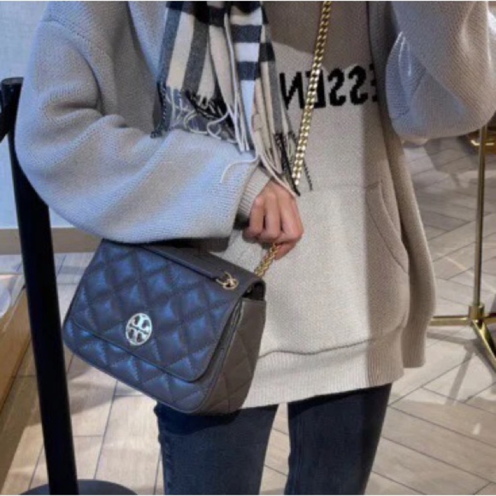 🔥NeW! Tory Burch Willa Small Shoulder Bag - Picture 16 of 16
